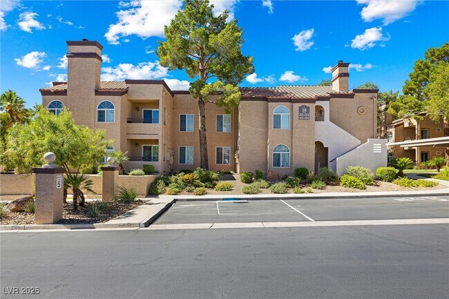 Primary Photo - 9325 W Desert Inn Rd