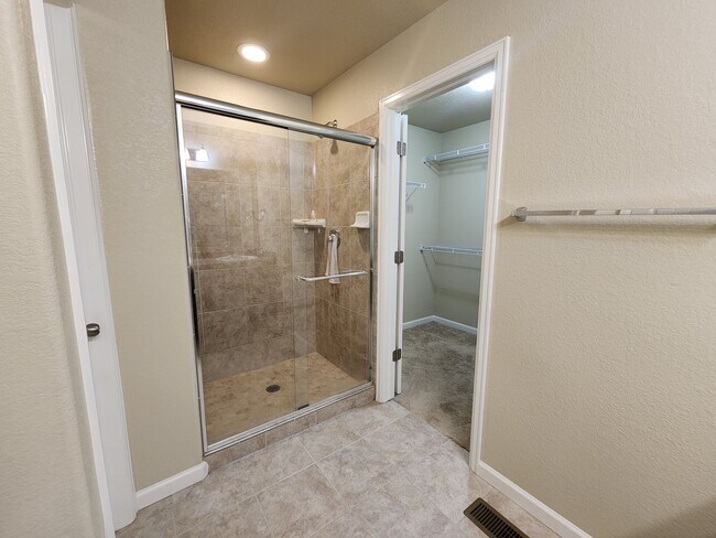 Building Photo - Quiet 2 bed 3 bath home in the 80923 area!!