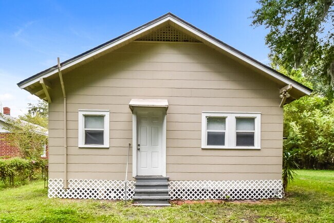 Building Photo - 6526 Perry St