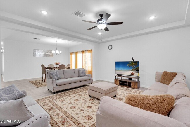 Building Photo - 14509 Johnny Mata Dr