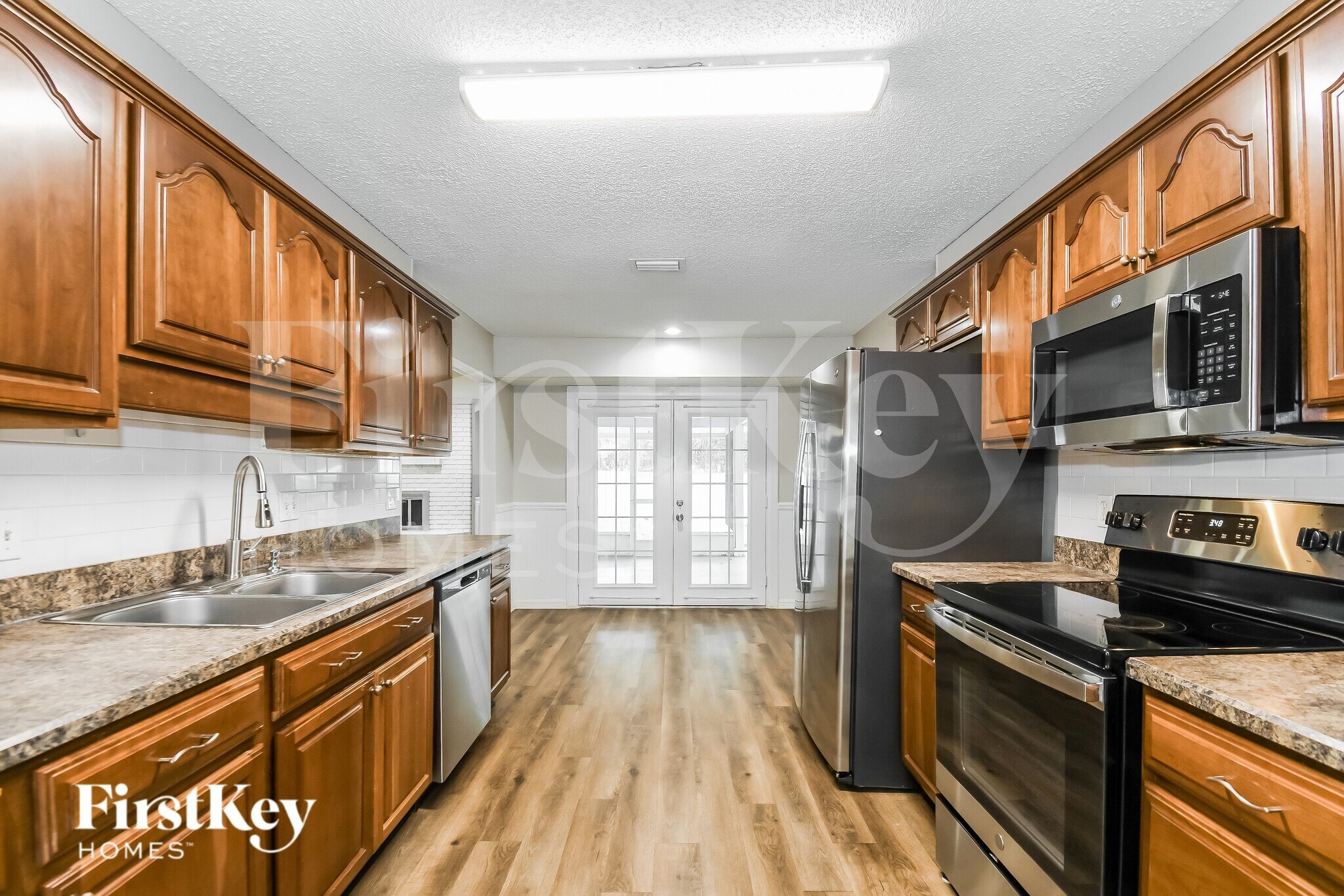 Building Photo - 3254 Remler Dr S