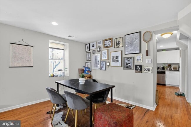 Building Photo - 1127 E Susquehanna Ave