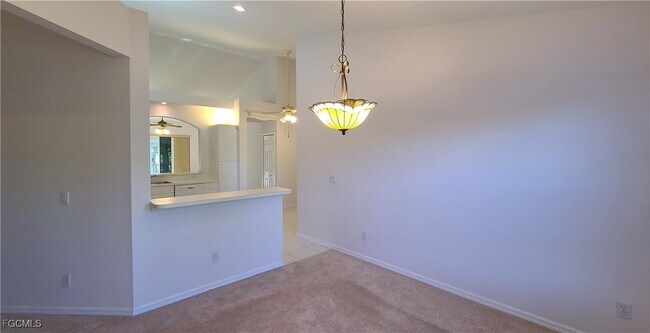 Building Photo - 14571 Daffodil Dr