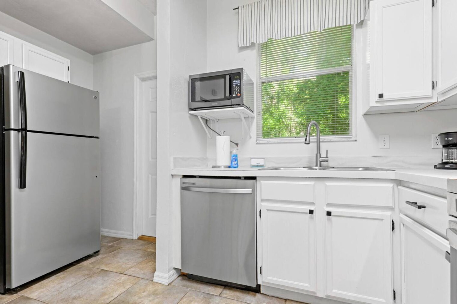 Building Photo - 4415 SW 34th St