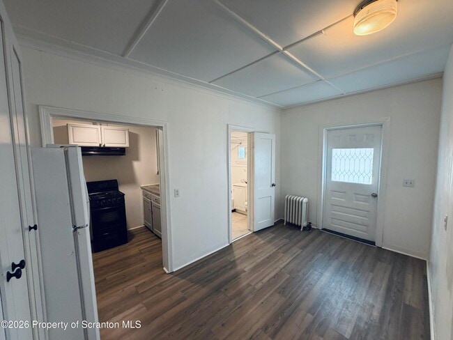 Building Photo - 174 Oak St