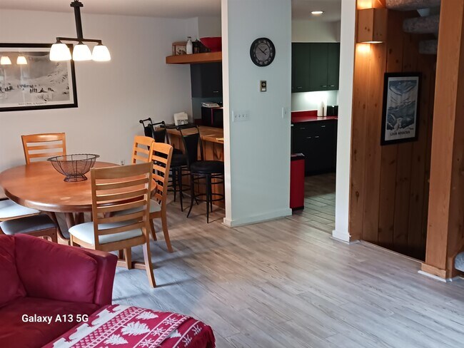 Building Photo - 114 Easterly Rd