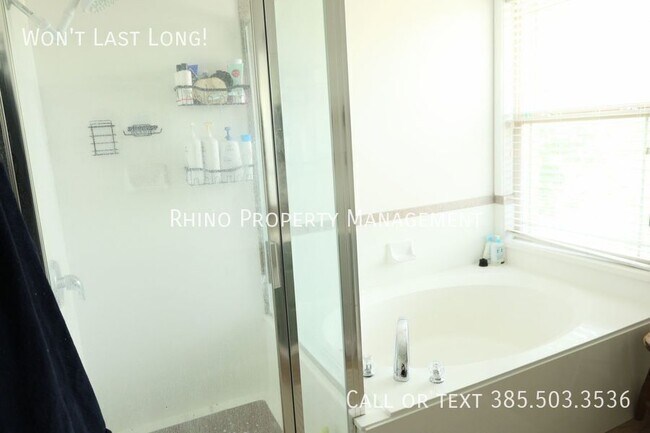 Building Photo - 3411 W Colony Cove