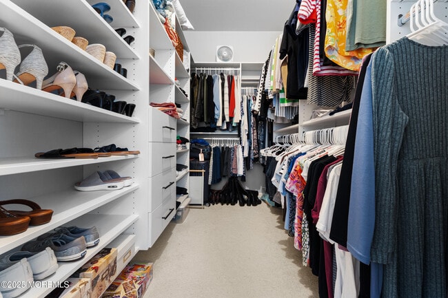 Building Photo - 254 Hawthorne Ln