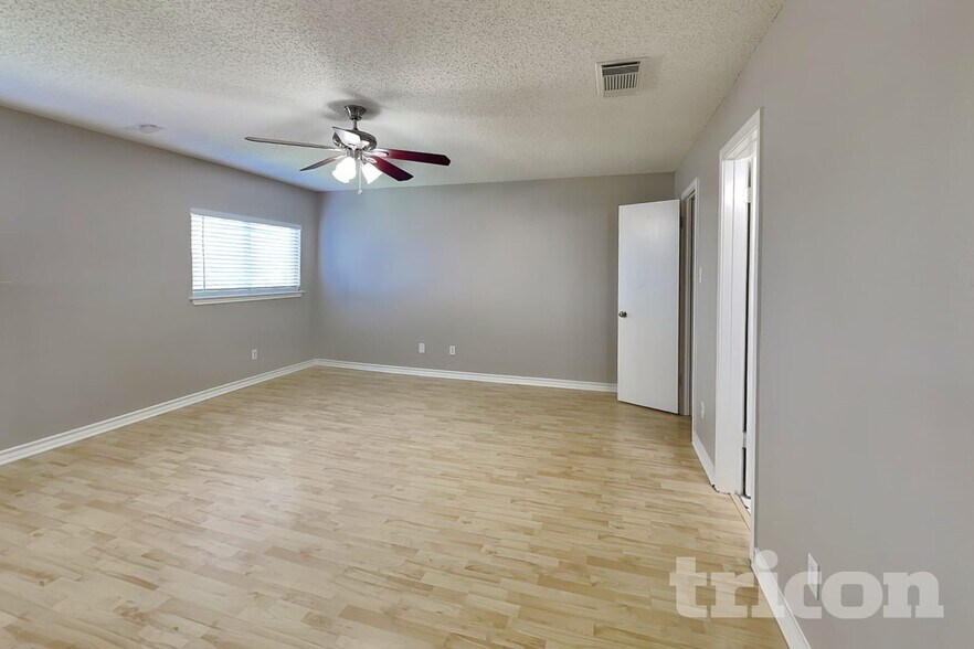 Building Photo - 8030 Falcon Meadow Dr