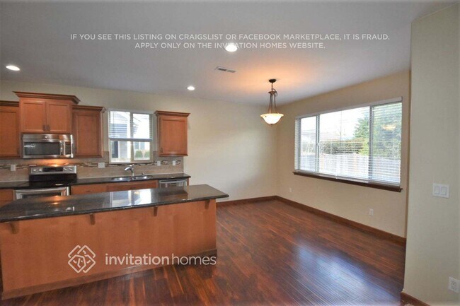 Building Photo - 109 Ames St NE