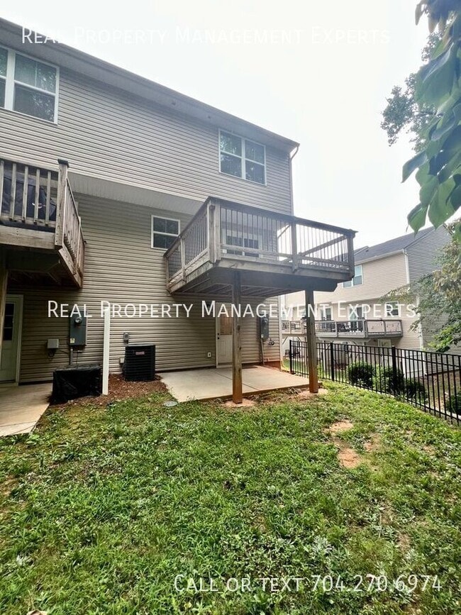 Building Photo - 5028 Winding Jordan Ln