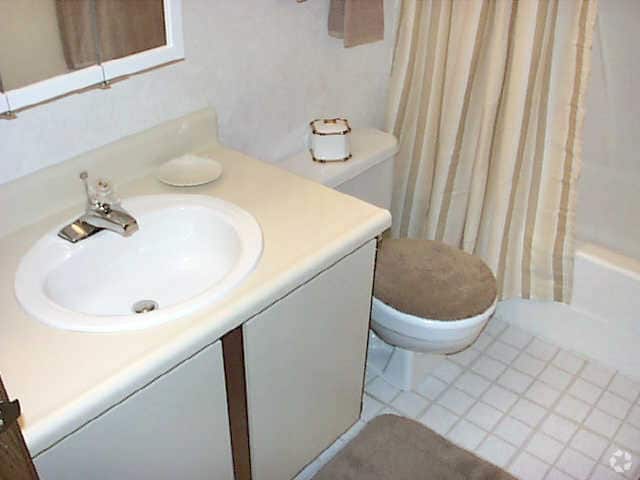 Bathroom - Meadowood Apts