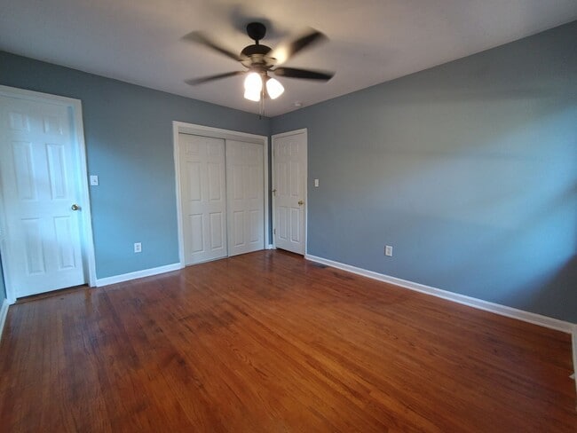 Building Photo - Half off first month rent move in special