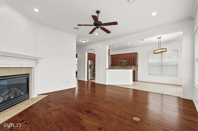 Building Photo - 1124 Crystal Creek Dr