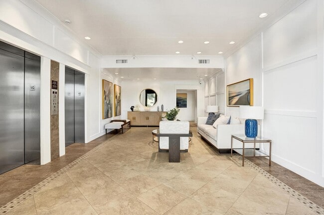 Building Photo - 300 Ocean Trail Way