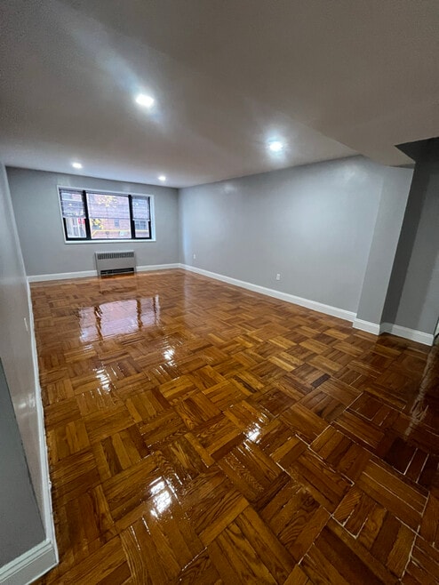 Building Photo - 56 S Munn Ave