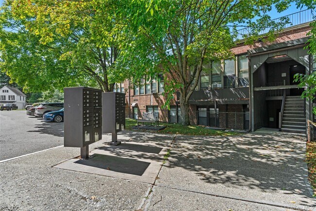 Primary Photo - 60 Kensico Rd