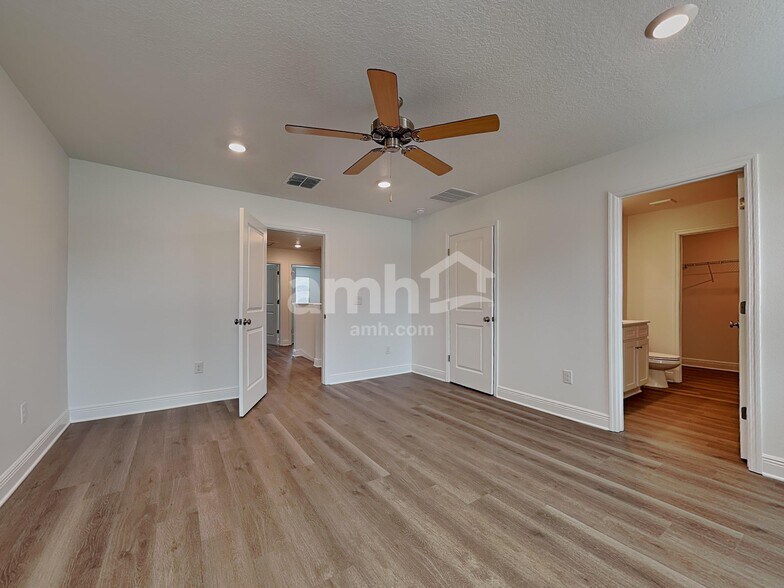 Building Photo - 6773 Atlantic Bch Ave