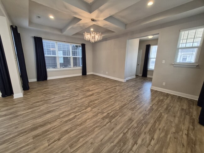 Building Photo - 14221 James Dean Dr