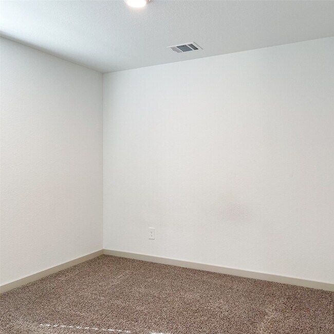 Building Photo - 6826 Halifax Harvest Ln