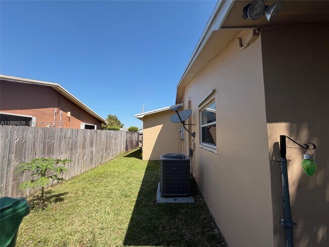 Building Photo - 10724 SW 175th Terrace