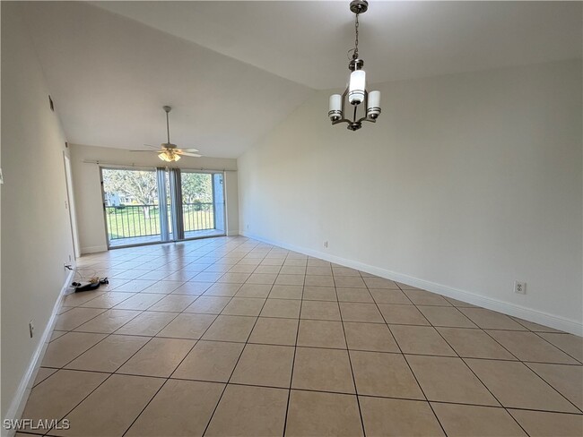 Building Photo - 1392 Churchill Cir