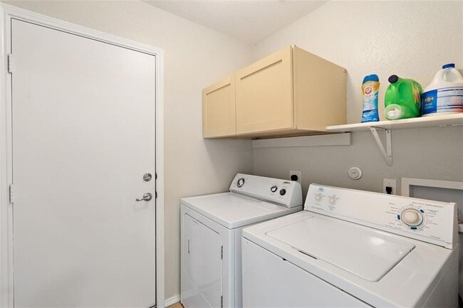 Building Photo - 12201 Sky Harbor Dr