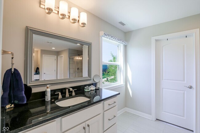 Building Photo - 14375 Trahan Dr