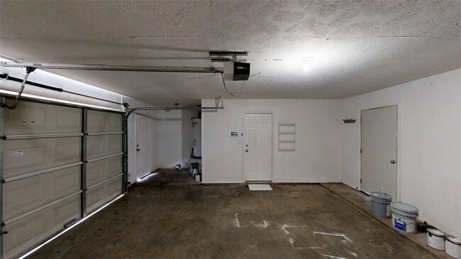 Building Photo - 2411 Trace Meadows