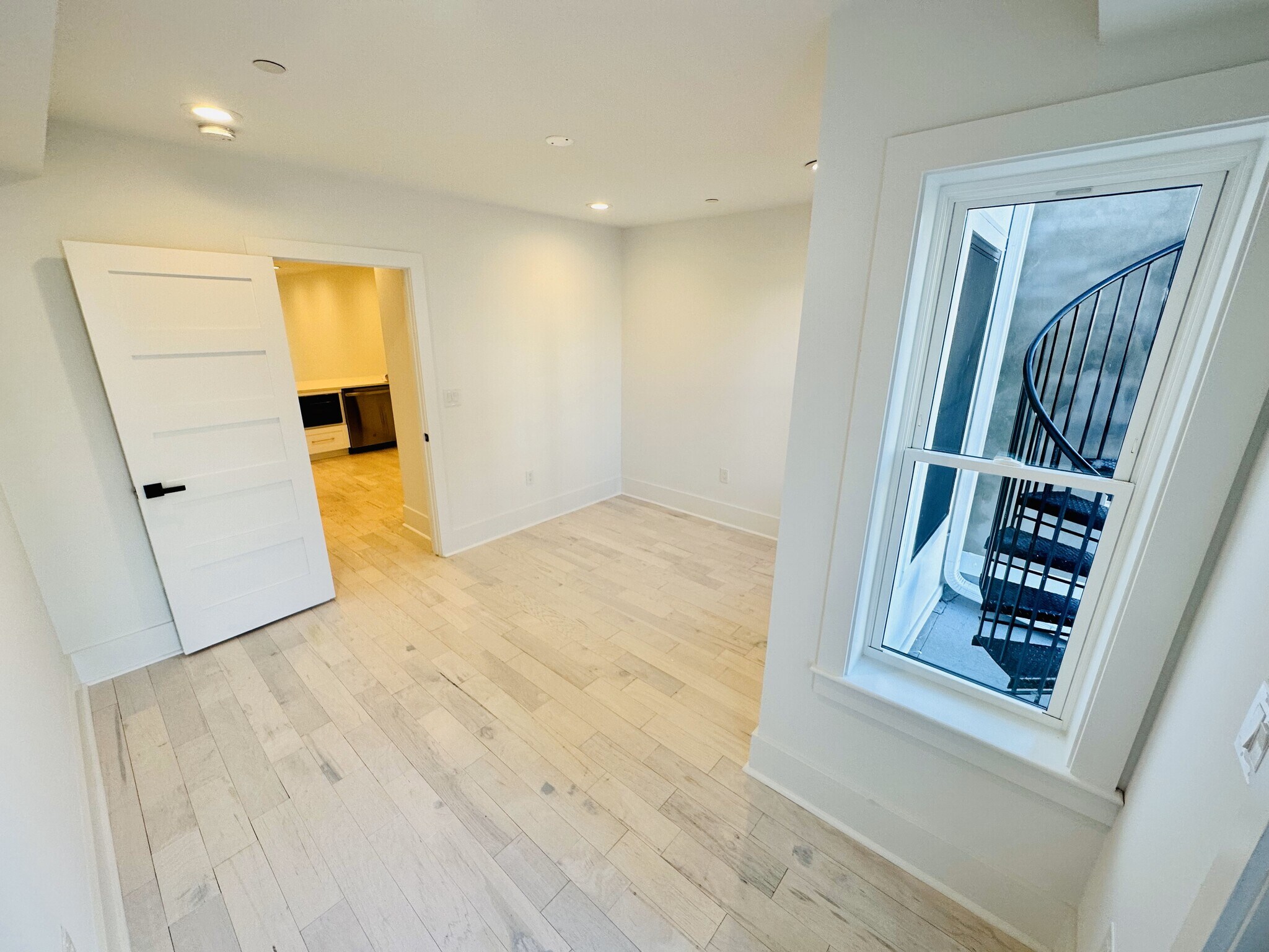 Building Photo - 1314 1/2 5th St NW