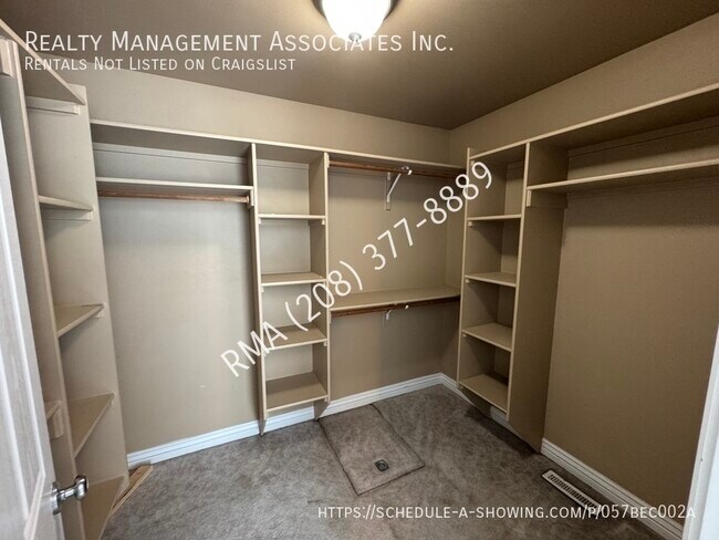 Building Photo - 17614 Silk Ave