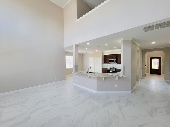 Building Photo - 11130 Celano Dr