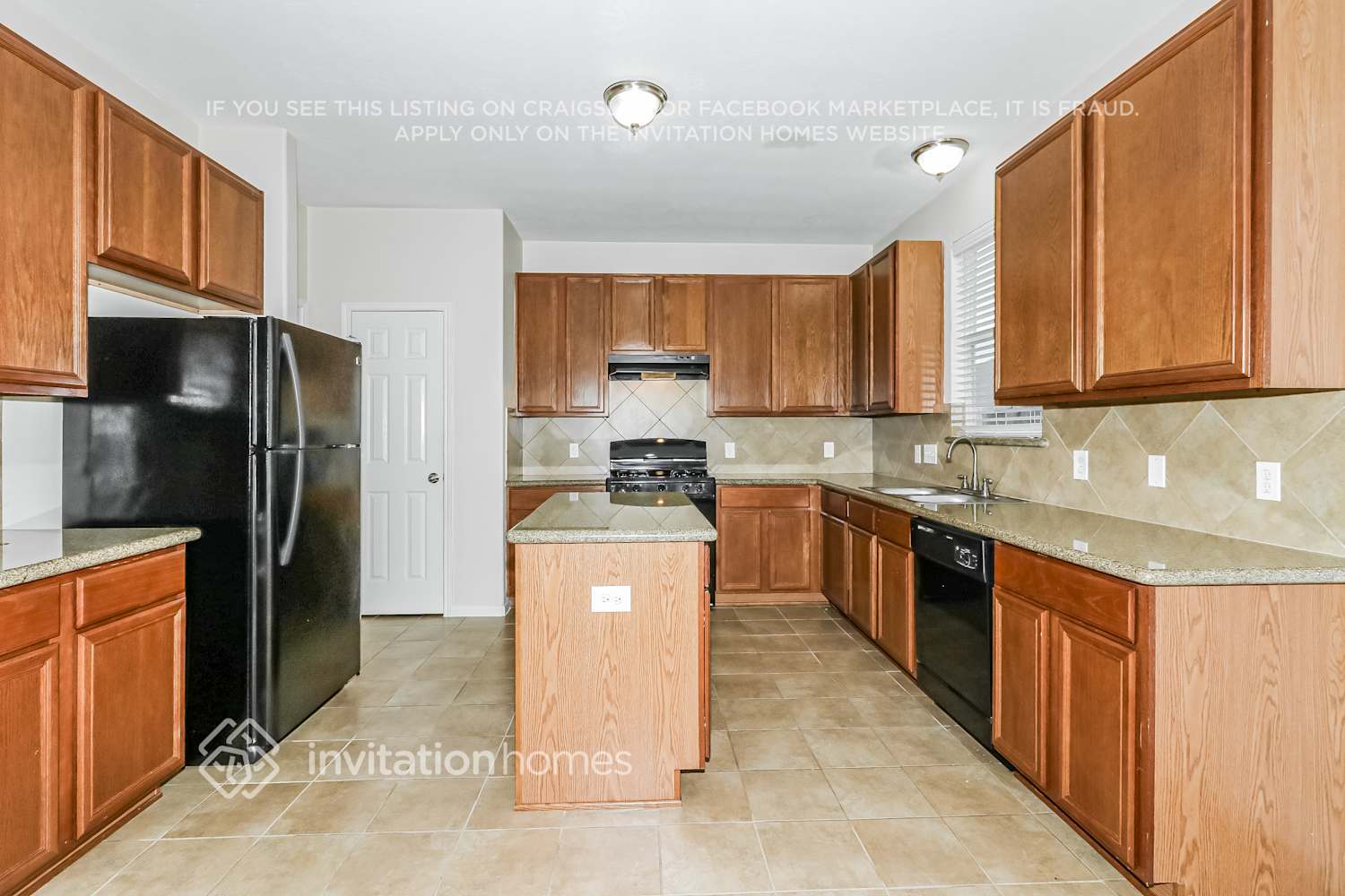 Building Photo - 5806 Le Carpe Plantation Ct