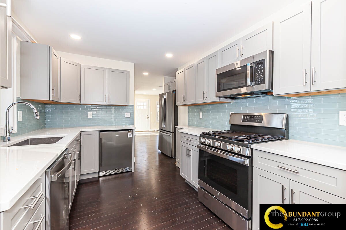 Building Photo - 48 Caldwell Rd