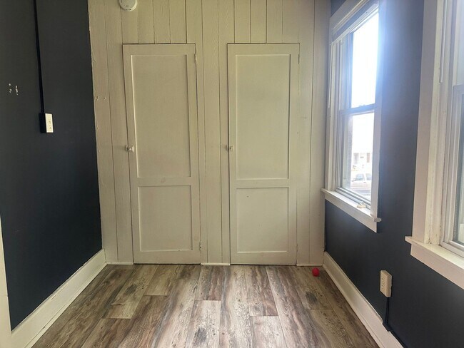 Building Photo - 800 Tuckerton Ave
