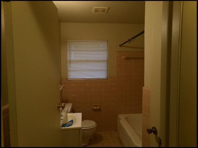 Building Photo - 104 Santa Fe Trail