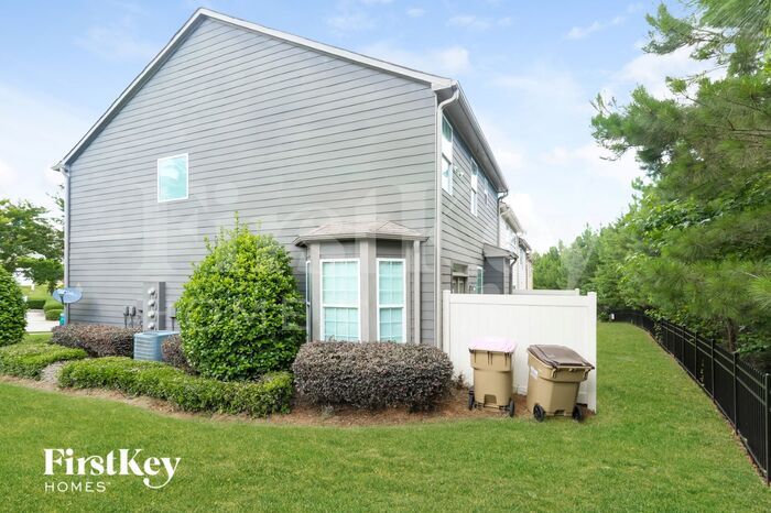 Building Photo - 3310 Castleberry Village Cir