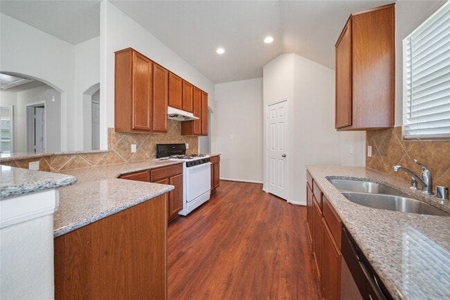 Building Photo - 19011 Taverns Corner Ct