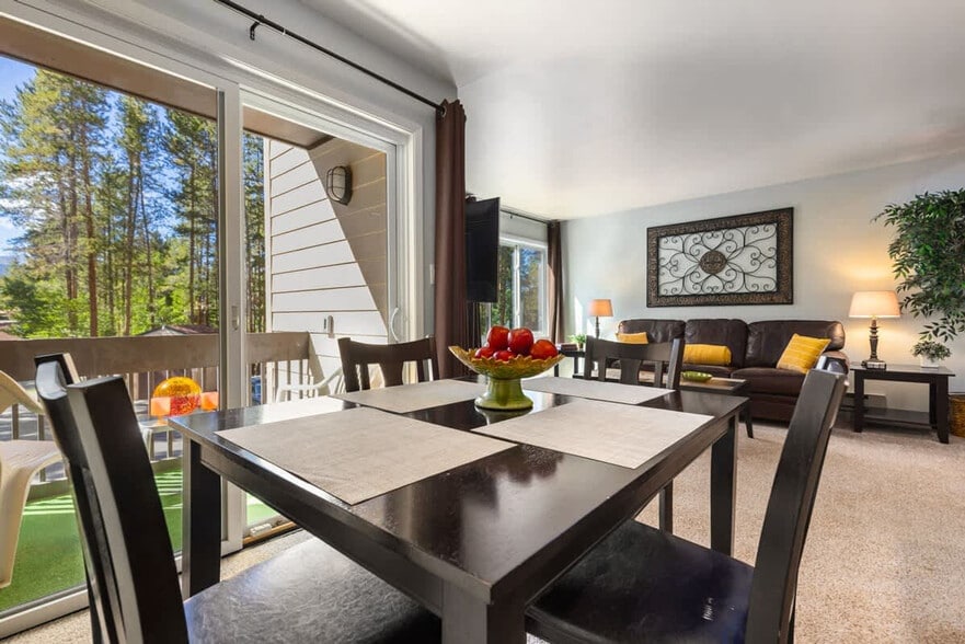 Building Photo - 246 Broken Lance Dr