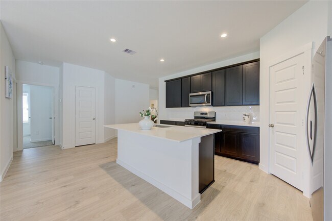 Building Photo - 8038 Tropea Dr