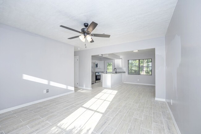 Building Photo - Charming 3-Bed, 1-Bath Home - Fully Remodeled & Move-In Ready!