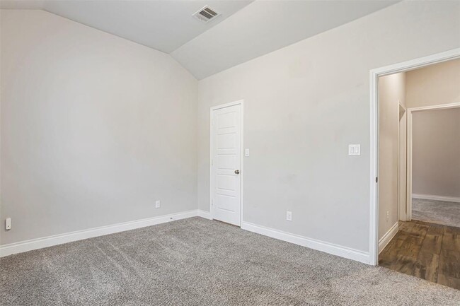 Building Photo - 204 Magdalene Way