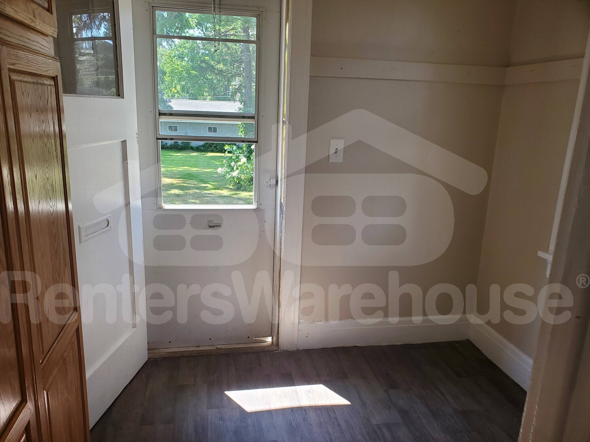 Building Photo - 608 Red Wing Ave