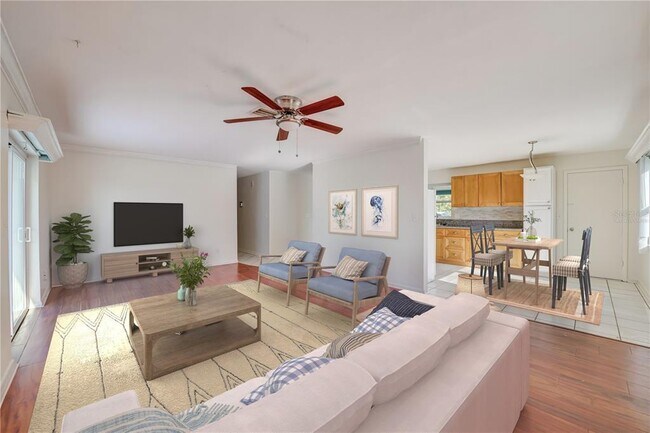 Building Photo - 1310 NE 4th Ter