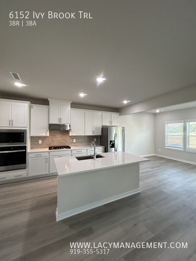 Building Photo - 6152 Ivy Brk Trl