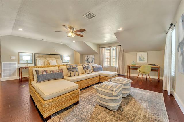 Building Photo - 6227 Lakeshore Dr