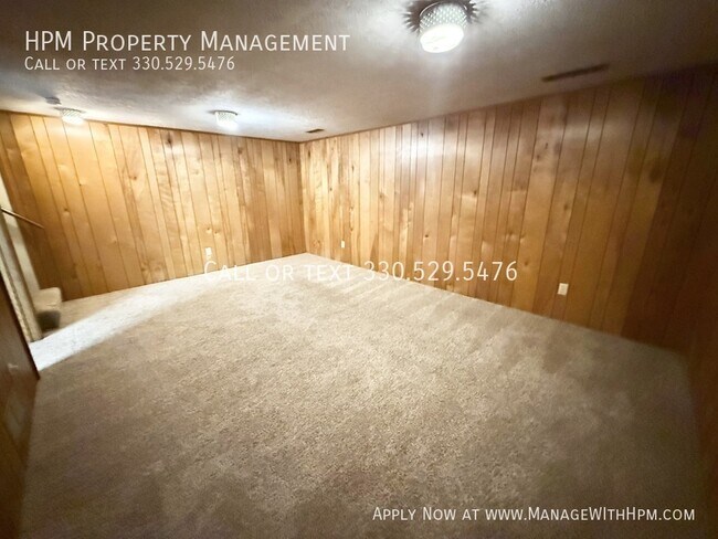Building Photo - 2379 Ashdale St NW