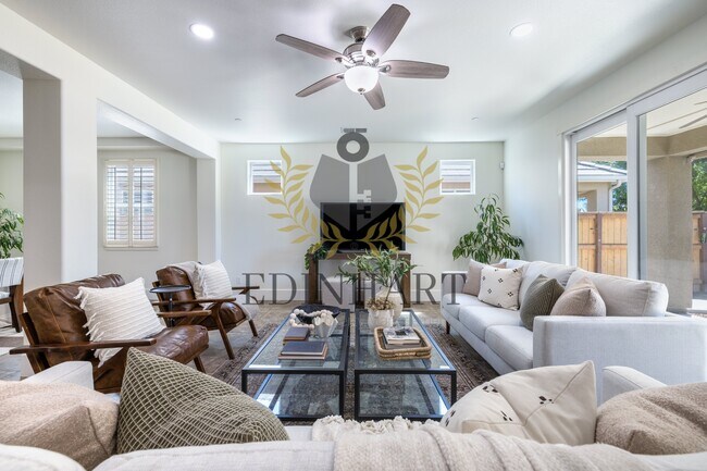 Building Photo - 1632 N Broadbent Ln