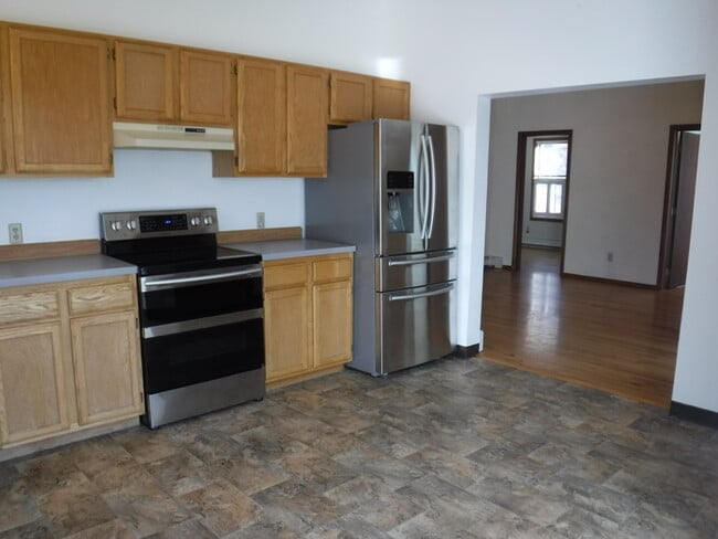 Building Photo - Rattlesnake area house