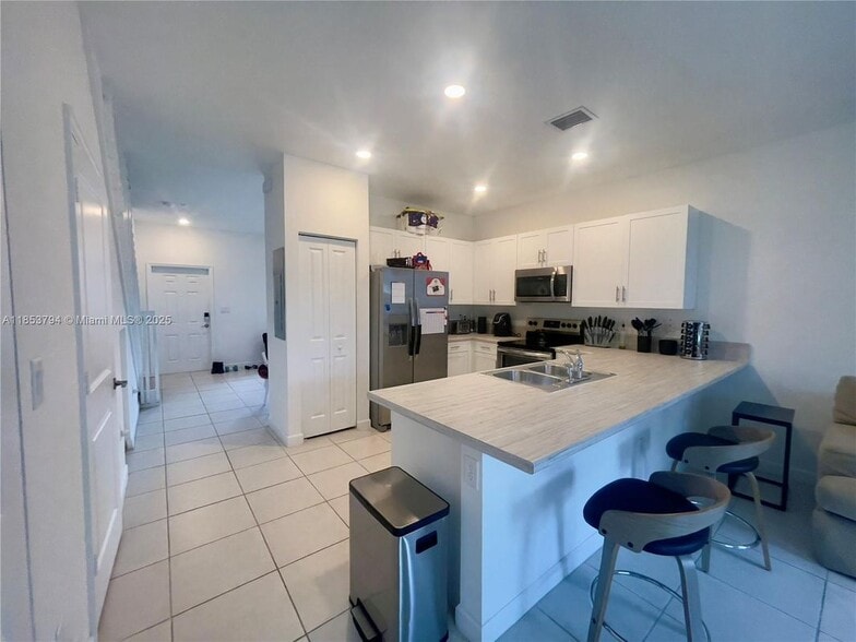 Building Photo - 10005 SW 228th Terrace